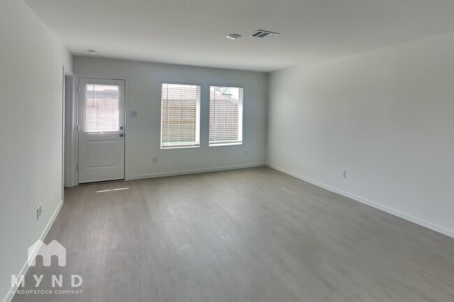 Foto del edificio - 914 Lago Laceno Ln