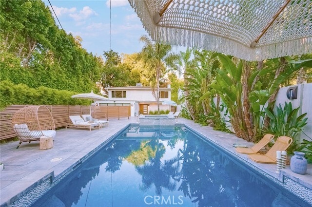 Foto del edificio - 4444 Canoga Ave