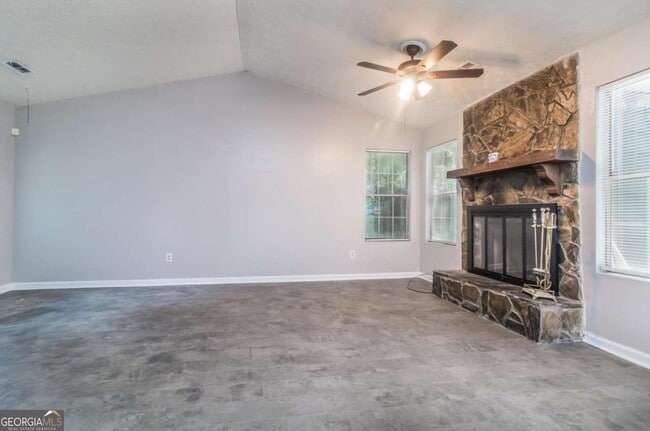 Foto del edificio - 5437 Glen Haven Dr