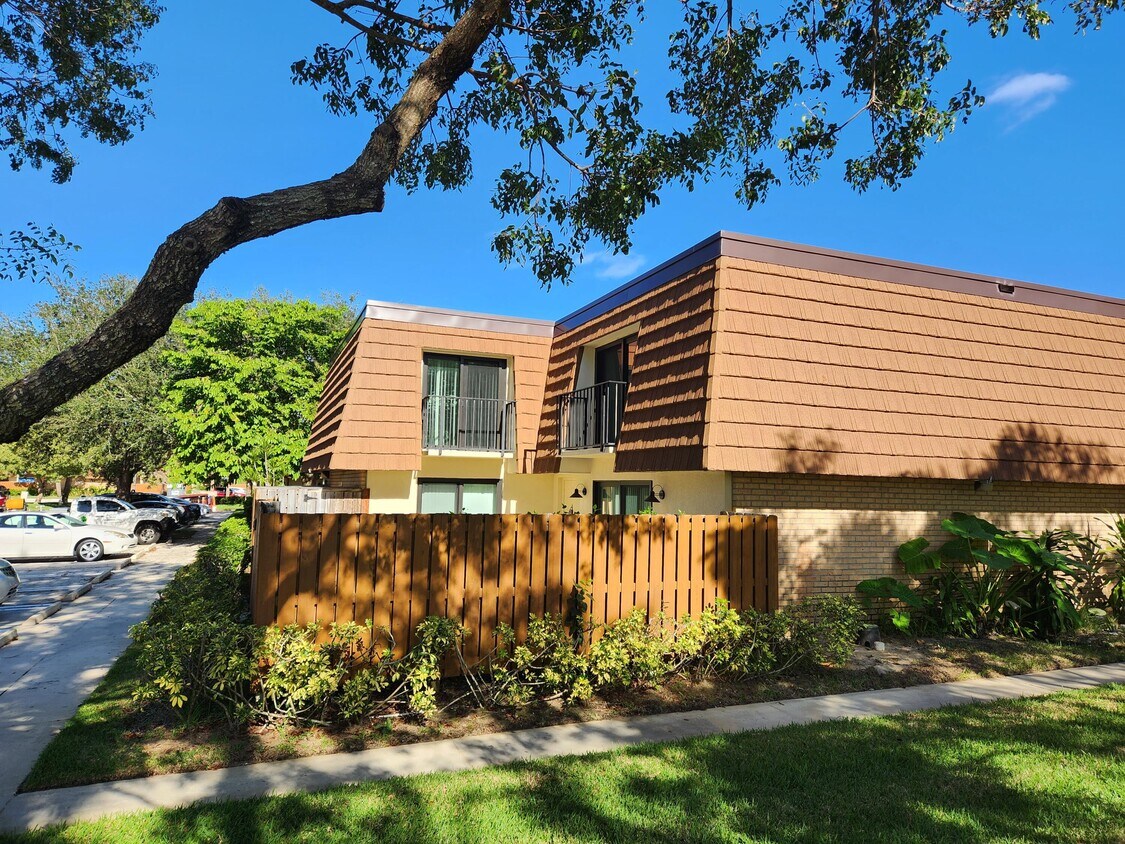 2536 25th Ct, Jupiter, FL 33477 Townhome Rentals in Jupiter FL
