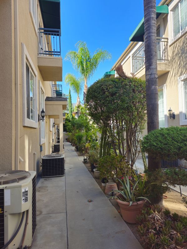 Foto del edificio - 4516 Ramsdell Ave
