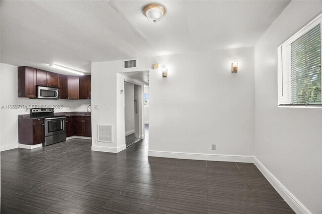 Building Photo - 37 SW 14th St