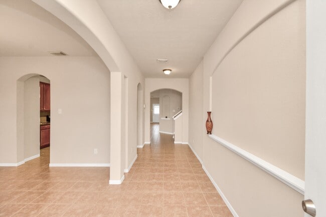 Building Photo - 25206 Hazel Ranch Dr