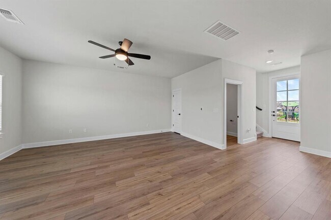 Building Photo - 9517 Balmy Ln