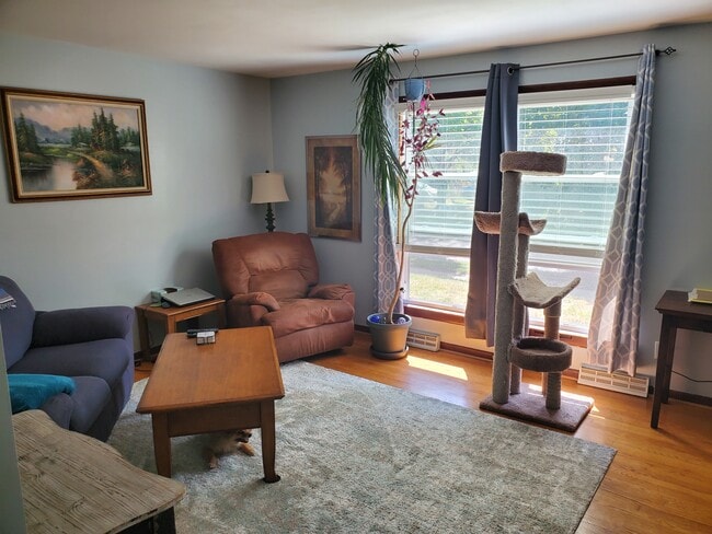 Living Room - 4402 Dwight Dr