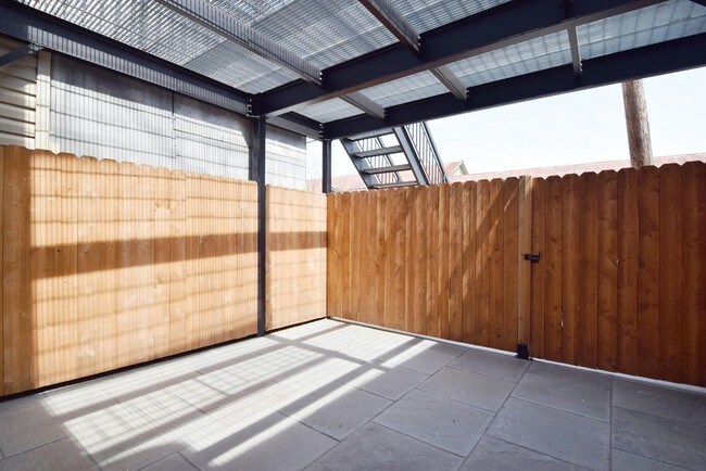 Foto del edificio - 264 Edgewater St