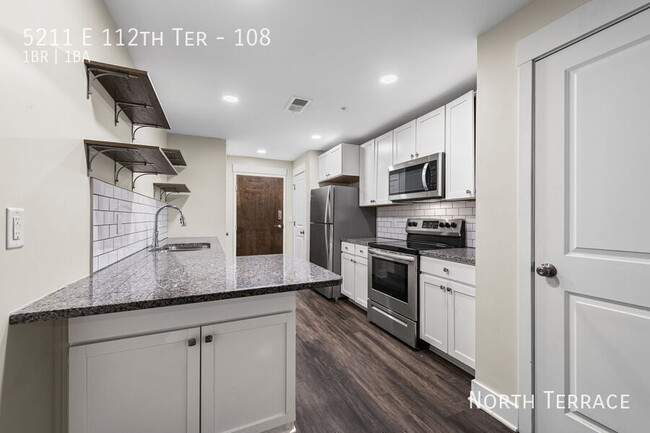 Building Photo - 5211 E 112 Terrace