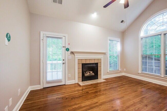 Building Photo - 8112 Winter Oaks Ct