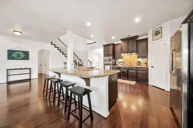 Foto del edificio - 8133 Tranquil Lake Way