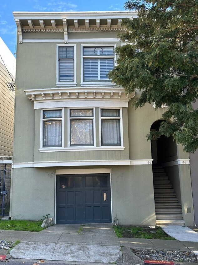Primary Photo - Lone Mountain Condo on a Quiet Cul-de-Sac