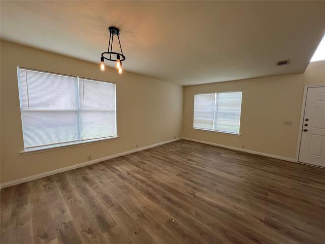 Building Photo - 1604 Langley Dr