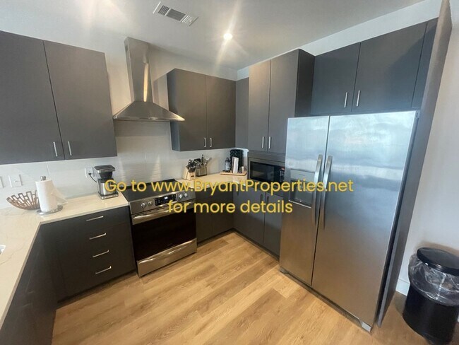 Foto del edificio - Nashville - Furnished 2-Bedroom Condo