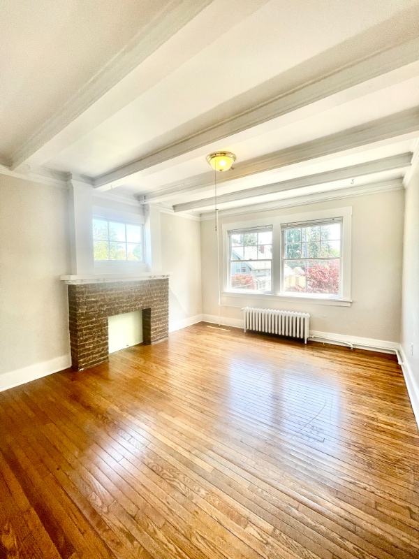 Building Photo - 901 N M St