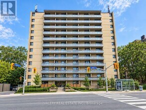 Building Photo - 797 Jane St