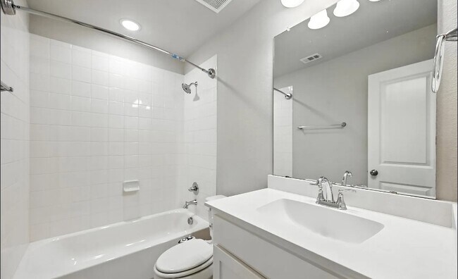 Foto del edificio - 12559 Ravine Creek Rd