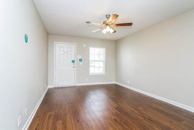 Building Photo - 1120 Sima Shabat Ct