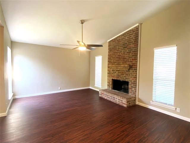 Foto del edificio - 2704 Winding Creek Dr