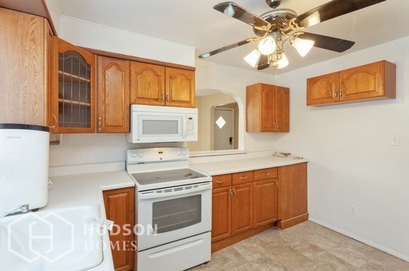 Building Photo - 1643 Van Hoesen Rd