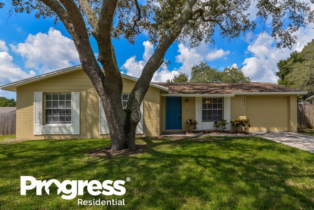 Primary Photo - 904 Briarcliff Dr