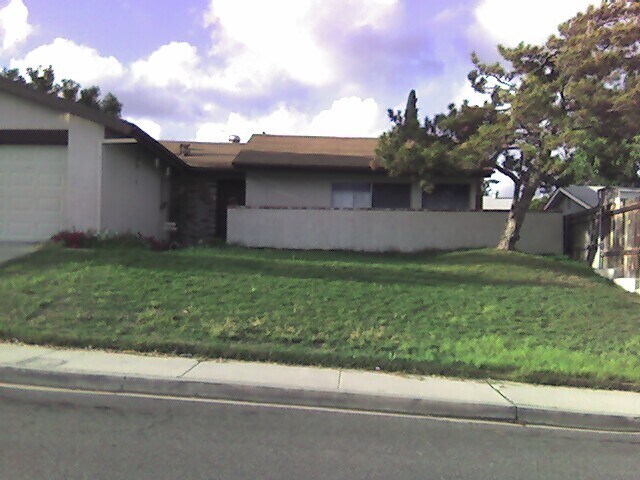 Building Photo - Single story 4/2bath home with large patio...