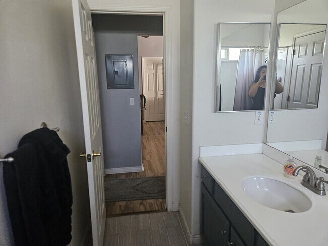 Foto del edificio - 3846 Canyon River Wy