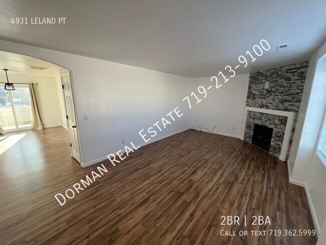 Building Photo - Updated & Spacious 2-Bed Condo
