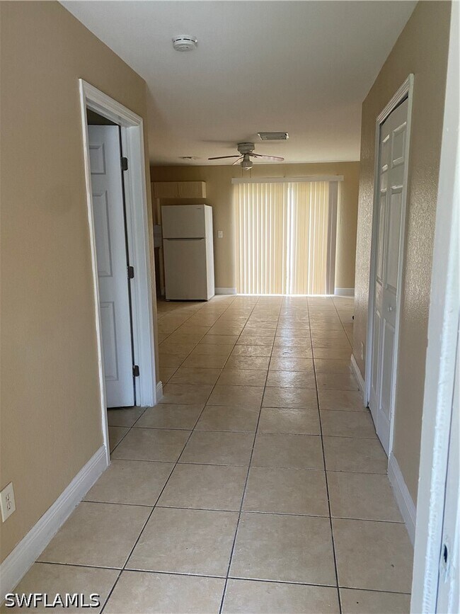 Foto del edificio - 2702 Robin Ave S