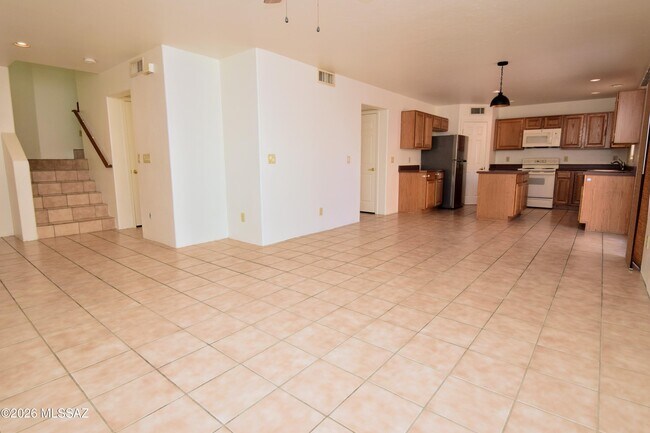 Building Photo - 2926 N Cardell Cir