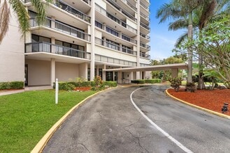 Building Photo - 2425 Presidential Way