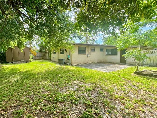 Building Photo - Jacksonville Beach Home on 13th Avenue - C...