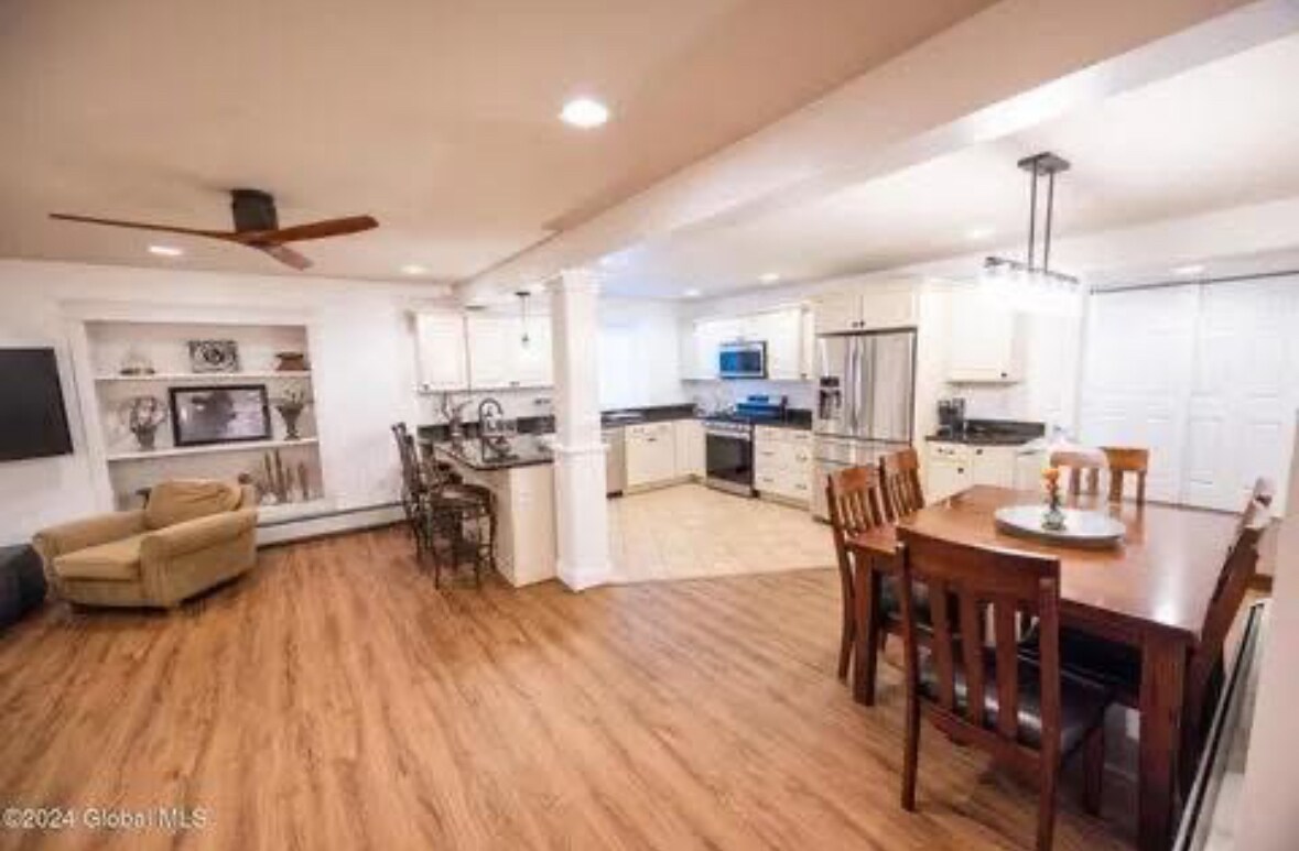 Foto principal - 24b Thacher St