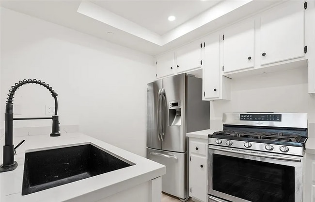 Building Photo - 1046 Calle Del Cerro