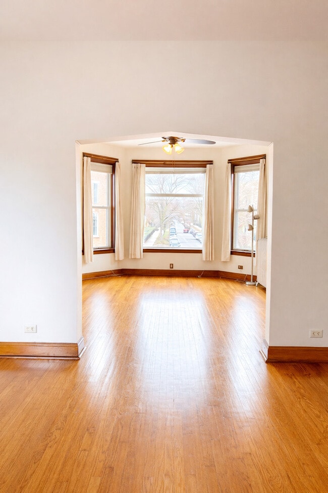 Foto del edificio - 2729 W Hirsch St