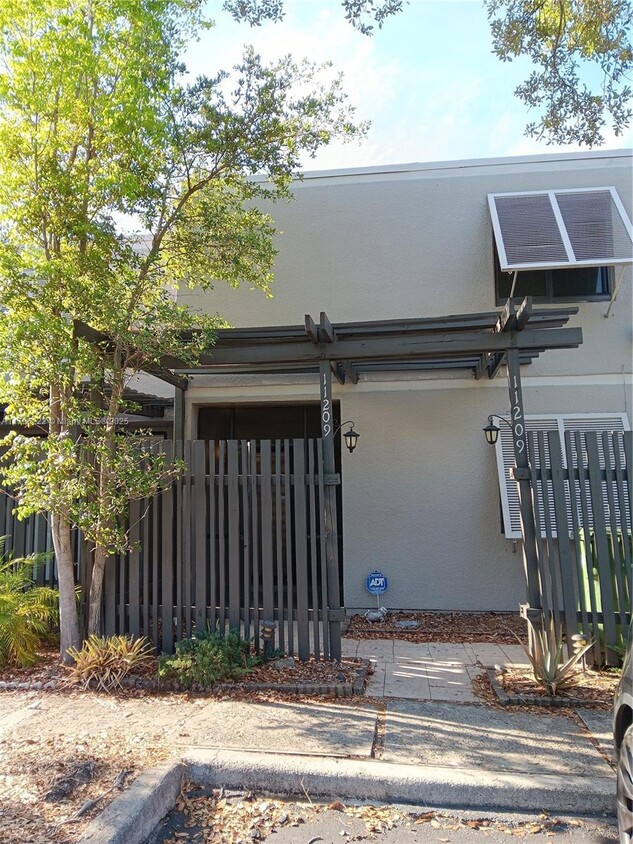 Primary Photo - 11209 NW 15th Pl
