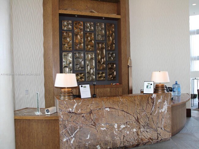 Foto del edificio - 2681 N Flamingo Rd