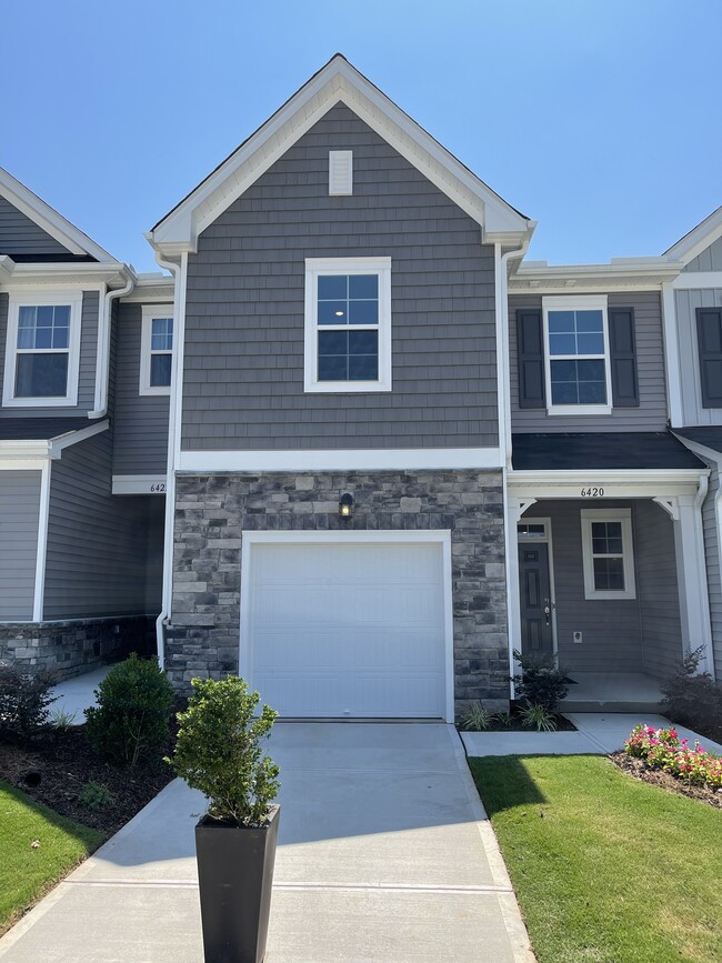 Building Photo - 6326 Andante Ave