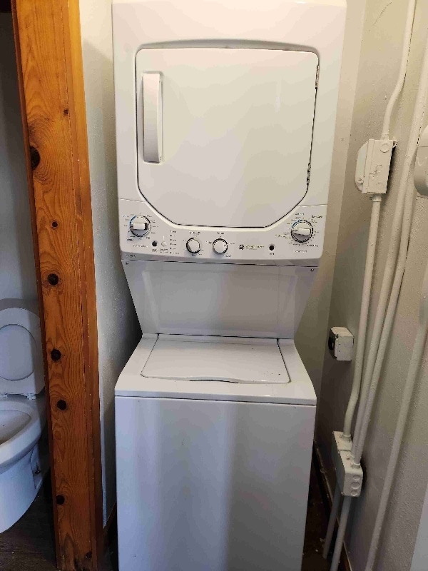 Building Photo - 1567 9th St