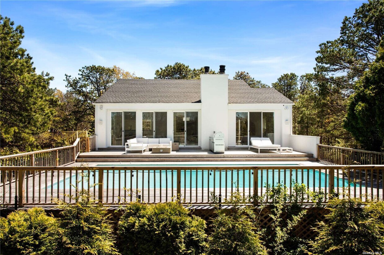 Foto principal - 275 Shinnecock Hills Rd