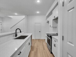 Building Photo - 8415 Mahalia Dr