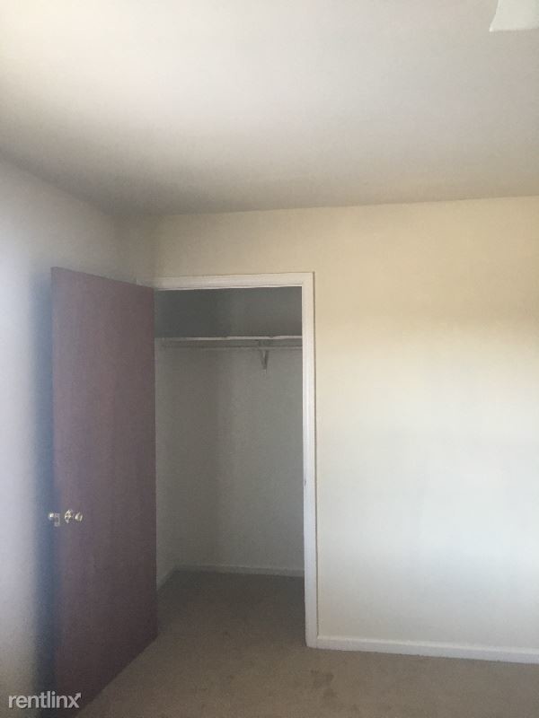 Building Photo - 1002 Westover Dr
