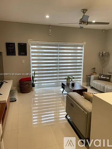 Foto del edificio - 977 SW 147th Ct