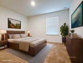 Building Photo - 1040 Greenshank Dr