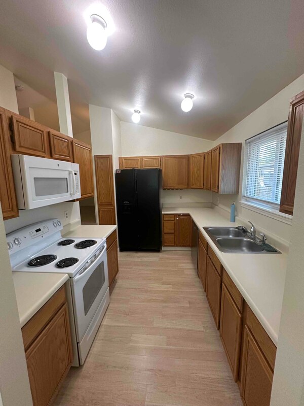 Foto del edificio - 5384 S Prescott St