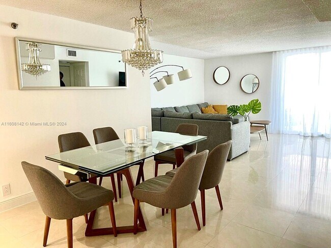 Foto del edificio - 2401 Collins Ave