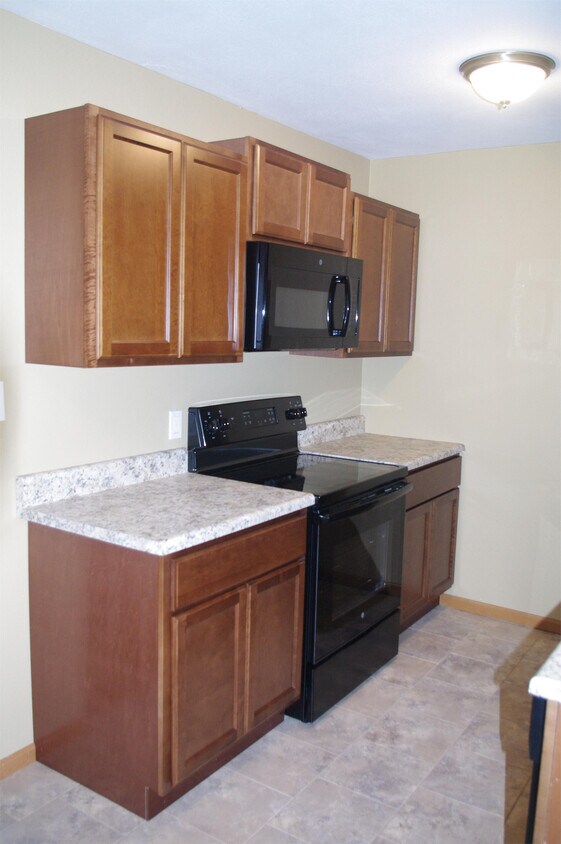 5 Sarpy Rd Unit C, Belleville, IL 62221 Room for Rent in Belleville