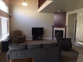 Foto del edificio - Luxury 3 Bedroom Townhome in Sandy!