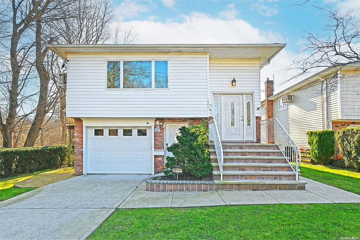 Primary Photo - 4072 Remsen St