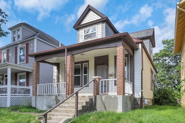 Building Photo - 157 S Eureka Ave