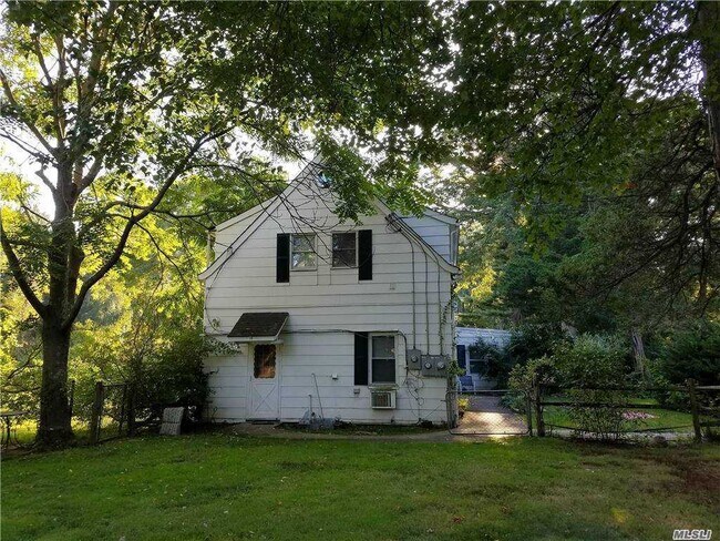 Building Photo - 2350 Cedar Swamp Rd