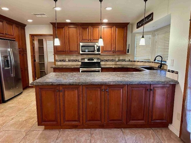 Photo - 1043 N Gibson St House